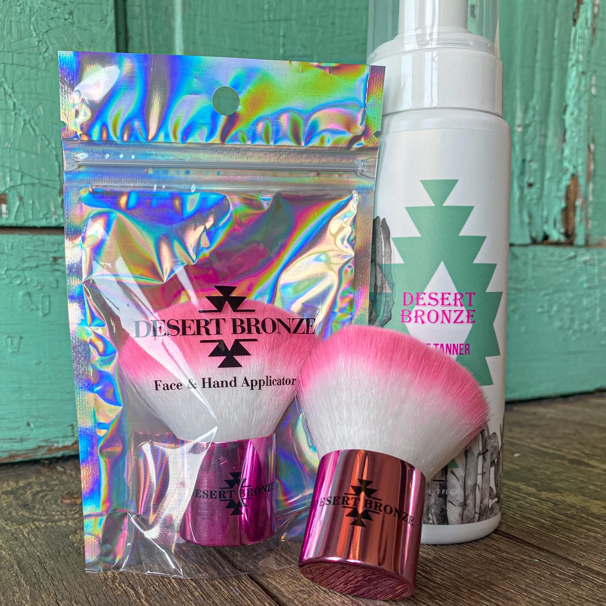 Desert Bronze Face + Hand Applicator